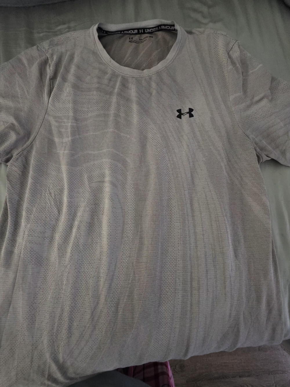 Under Armour Men's Short Sleeve Athletic Tee Size XL in Gray